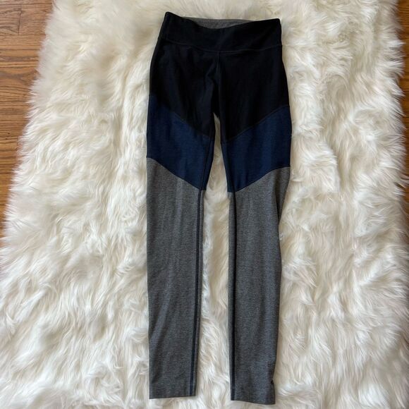 Outdoor Voices 7/8 Springs Leggings Charcoal/Navy/Graphite - Picture 3 of 8